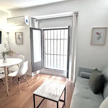 Apartment Plaza de la Villa - Exclusive-2